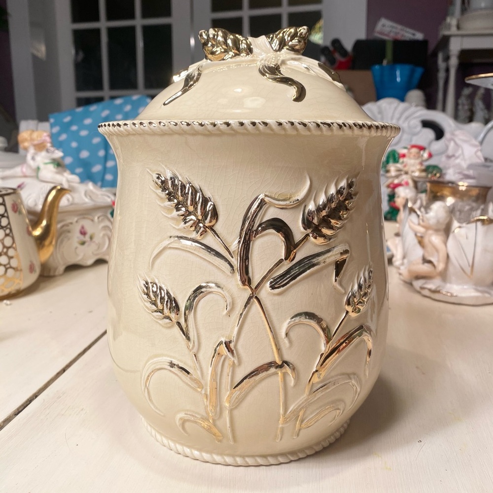•Vintage• 1940’s Japan Gold Wheat Cookie Jar